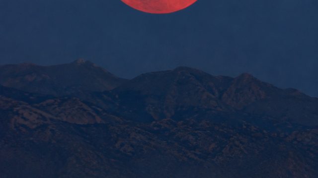 Don't Miss the Spectacular Strawberry Moon This June | juraganslot, slot dewa 89