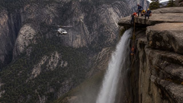Tragic Incident at Yosemite: Visitor Falls Over 600-Foot Waterfall | paito paman toto macau, www 777