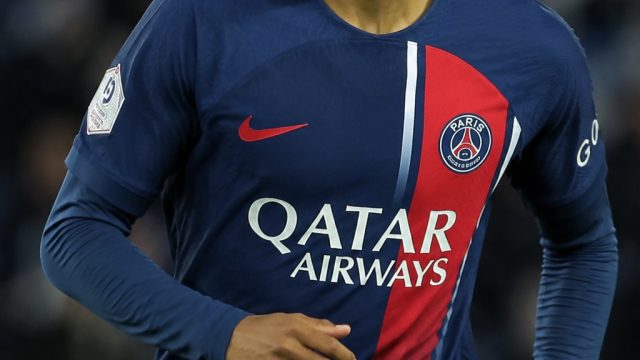 Bradley Barcola: A Potential Liverpool Transfer on the Horizon | hitunglah luas permukaan bola berja